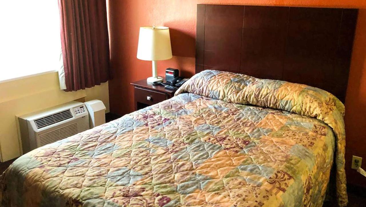 West Hartford Inn Bagian luar foto