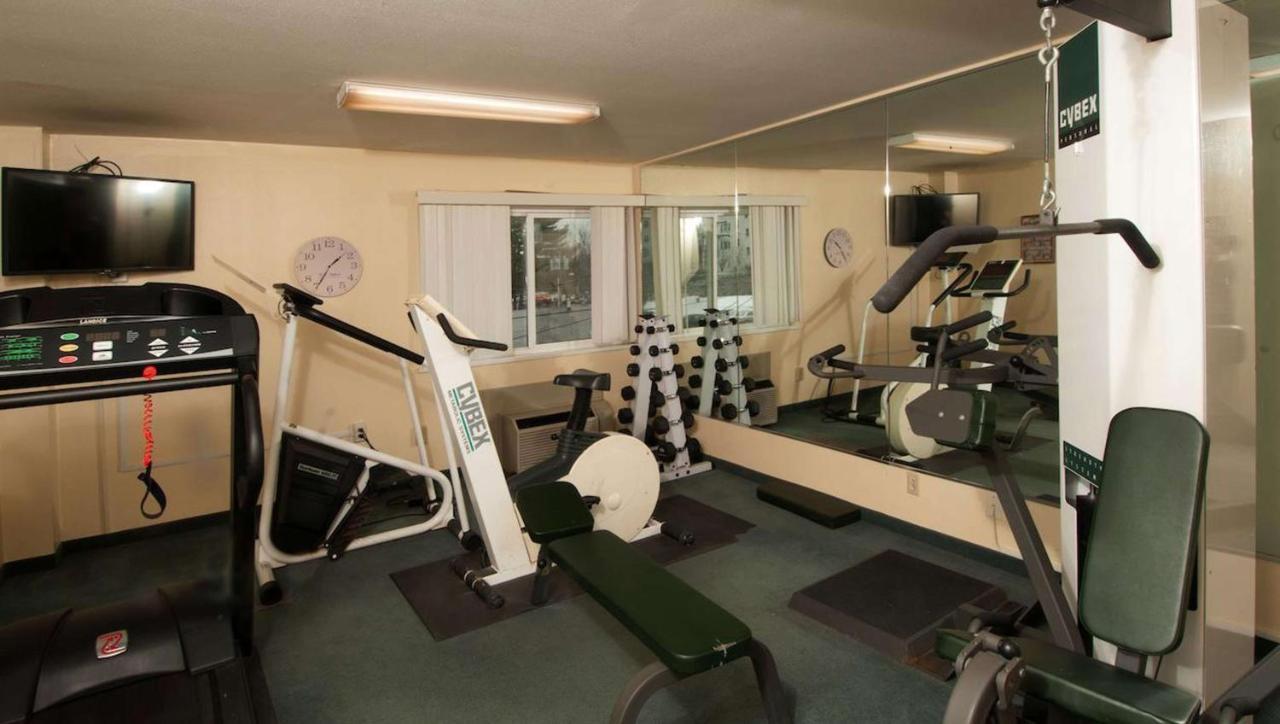 West Hartford Inn Bagian luar foto