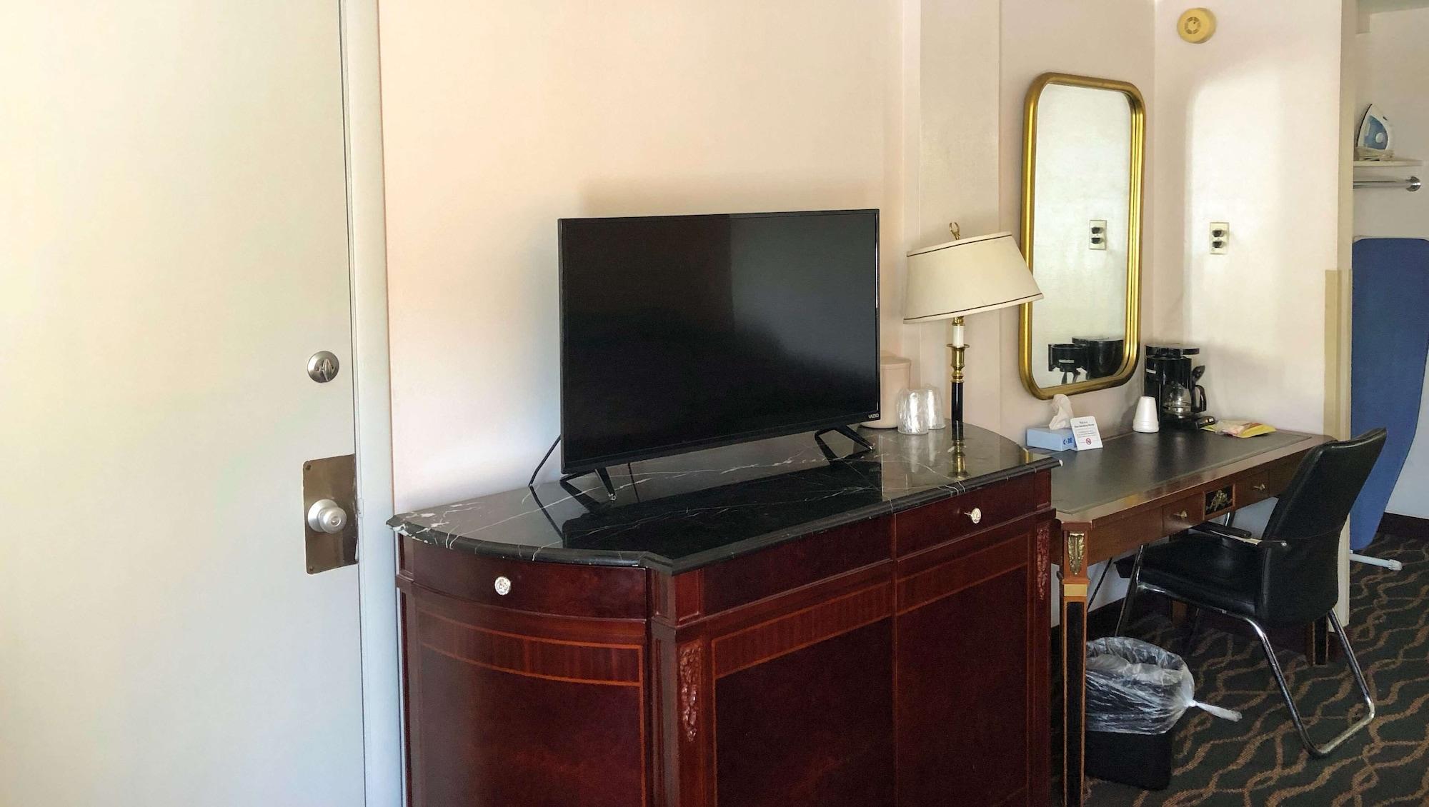 West Hartford Inn Bagian luar foto