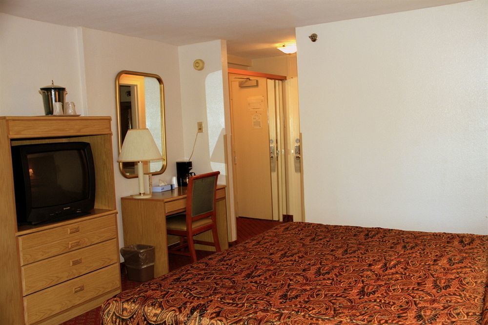 West Hartford Inn Bagian luar foto